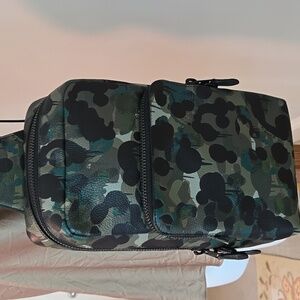 Coach Leather Green Black Camouflage Sling Bag Style C5334 Unisex Like New
